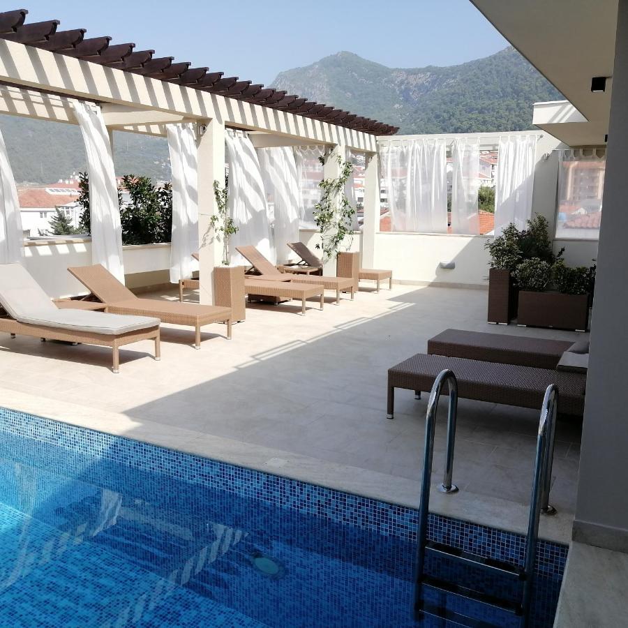 Apartments And Rooms Grand Palazzo Budva Luaran gambar