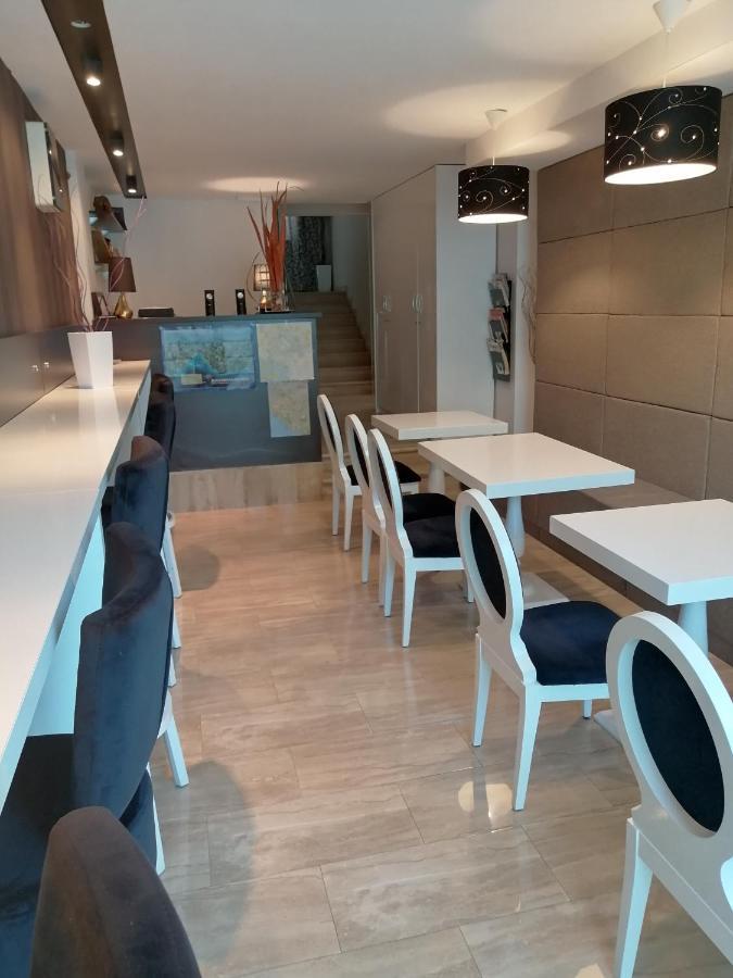 Apartments And Rooms Grand Palazzo Budva Luaran gambar