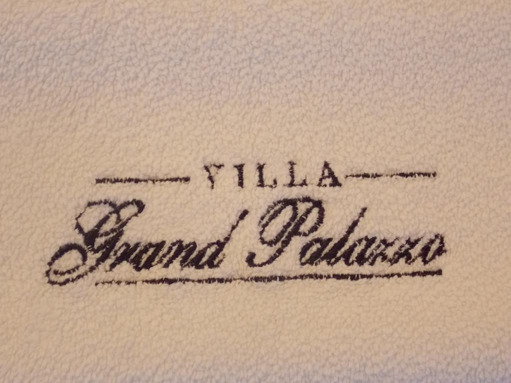 Apartments And Rooms Grand Palazzo Budva Bilik gambar
