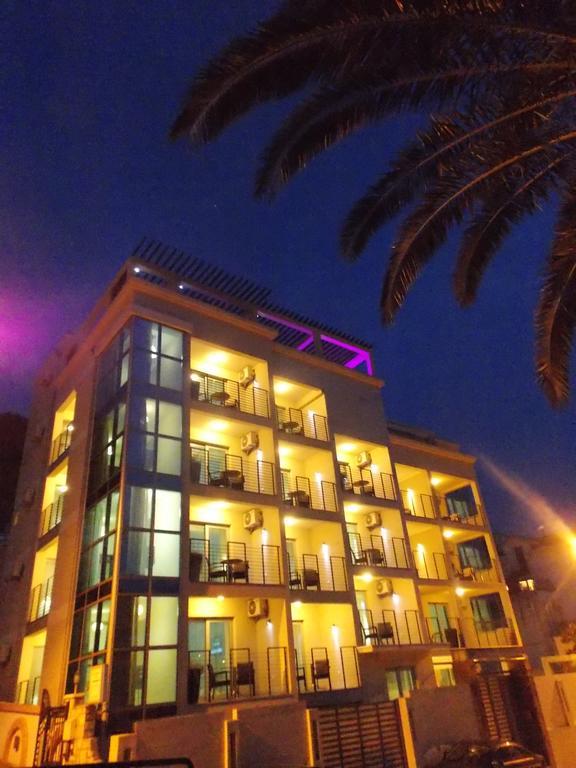 Apartments And Rooms Grand Palazzo Budva Luaran gambar