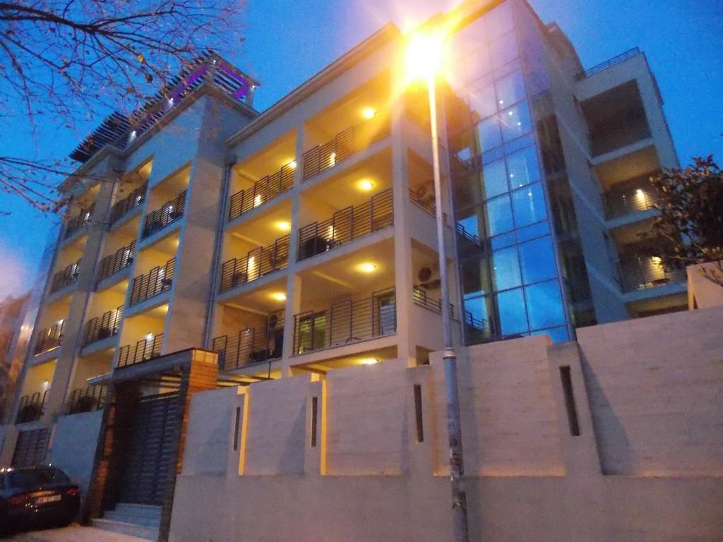 Apartments And Rooms Grand Palazzo Budva Luaran gambar