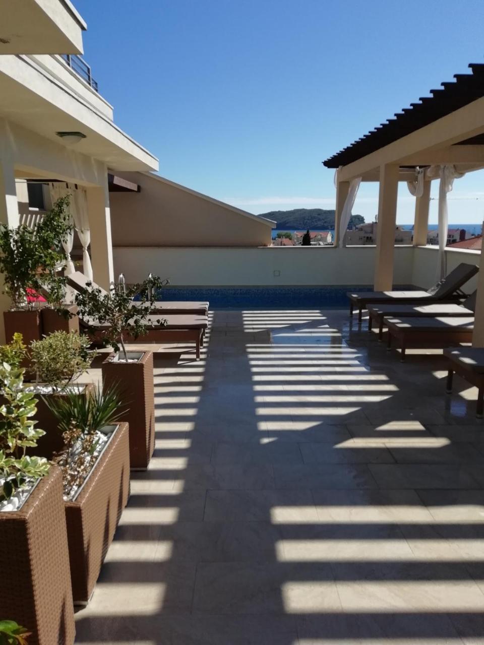 Apartments And Rooms Grand Palazzo Budva Luaran gambar