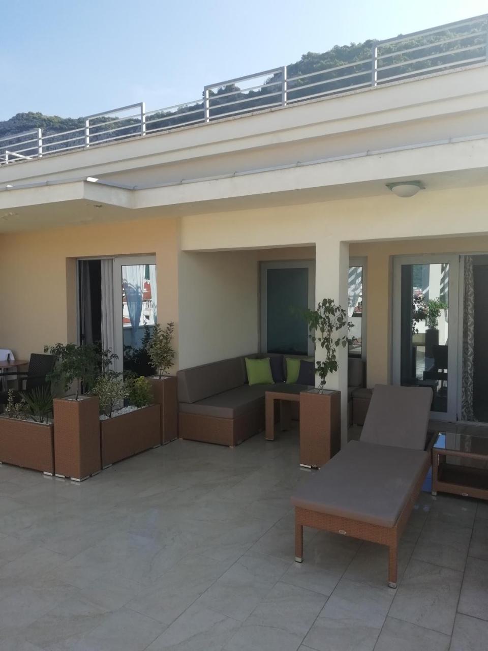 Apartments And Rooms Grand Palazzo Budva Luaran gambar