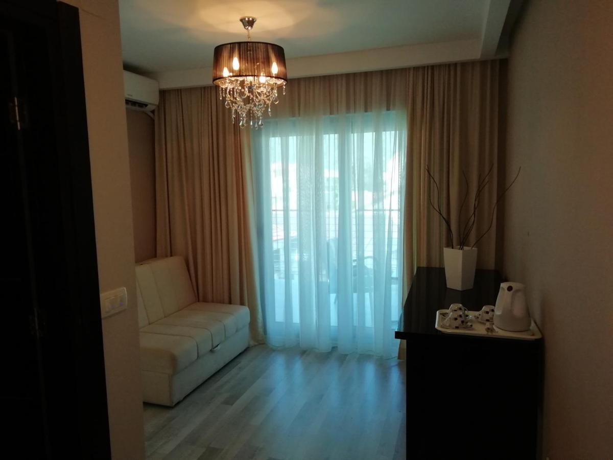 Apartments And Rooms Grand Palazzo Budva Luaran gambar