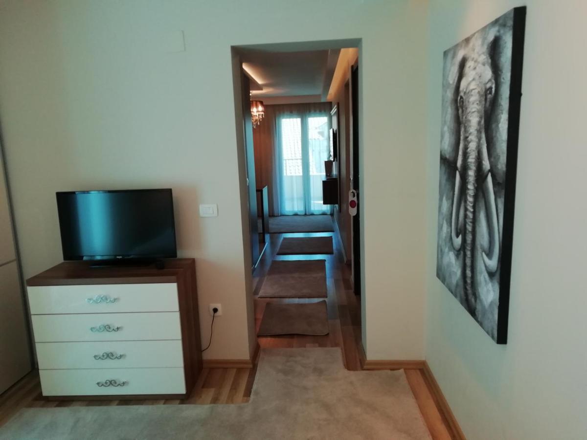 Apartments And Rooms Grand Palazzo Budva Luaran gambar