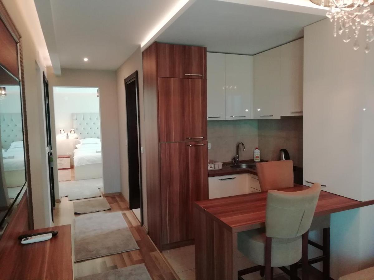 Apartments And Rooms Grand Palazzo Budva Luaran gambar